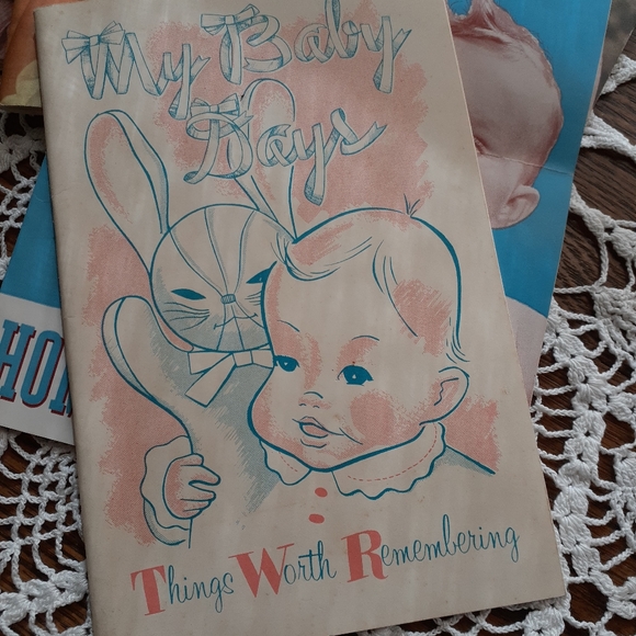 Lot of 1950s baby ephemera and Little Boy Blue warming bowl. - Picture 10 of 16